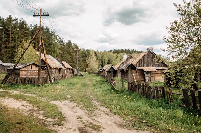 Маленьке село із 3-х будинків